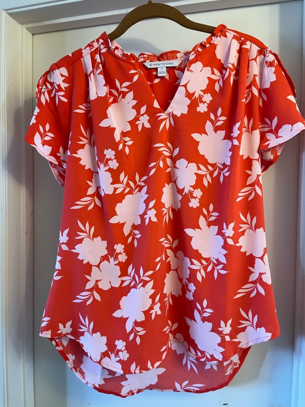 Red Floral V-Neck Short Sleeve Top